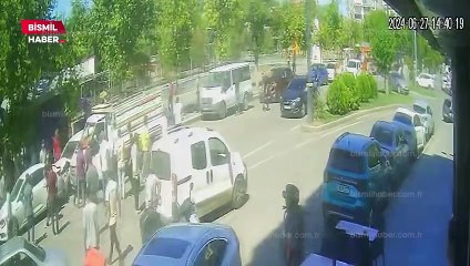 Bismil’de 5 aracın karıştığı zincirleme kaza kamerada