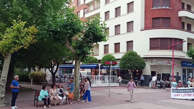 Más de mil personas se manifiestan en Miranda de Ebro en defensa de la sanidad.