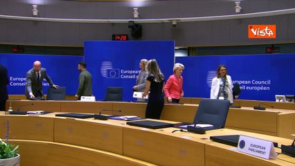 Zelensky a Bruxelles firma gli accordi di sicurezza a lungo termine con l'Ue