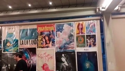 Goteos e inundaciones en las marquesinas del mercado de Sant Antoni