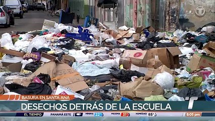 Estudiantes de una escuela en Santa Ana afectados por acumulación de basura