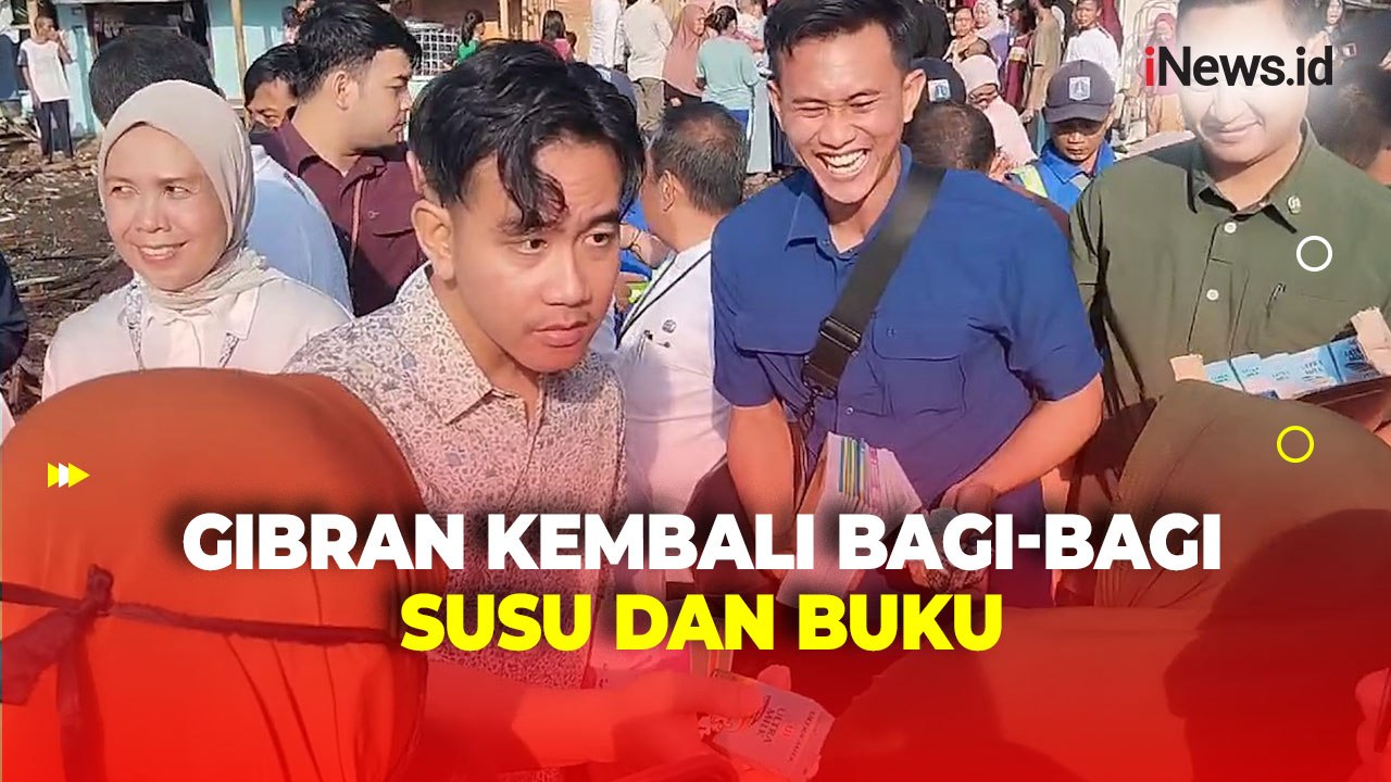 Tinjau Tegal Alur, Heru Budi dan Gibran Bagi-Bagi Susu dan Buku Gratis ke Warga