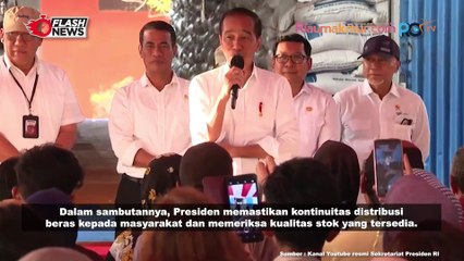 Jokowi Tinjau Stok Beras dan Serahkan Bantuan Cadangan Pangan di Palangkaraya