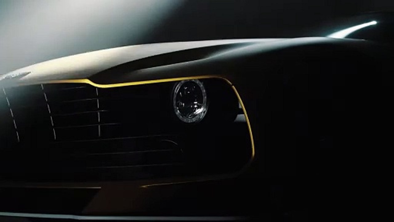 VÍDEO: En vídeo el capricho de Fernando Alonso, un Aston Martin V12 con cambio manual