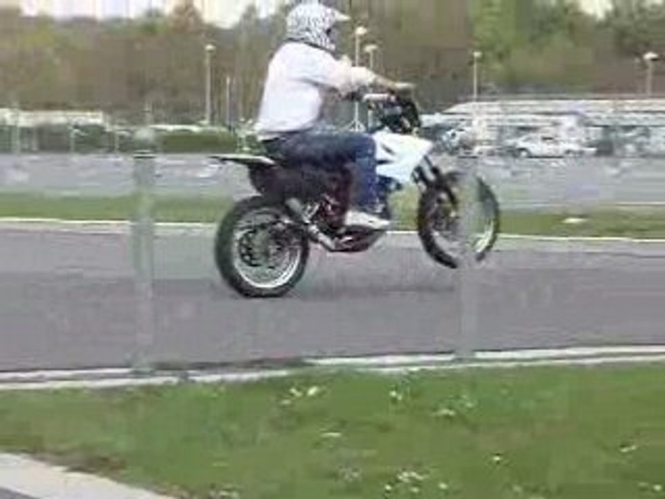 Weeling en yamaha DT