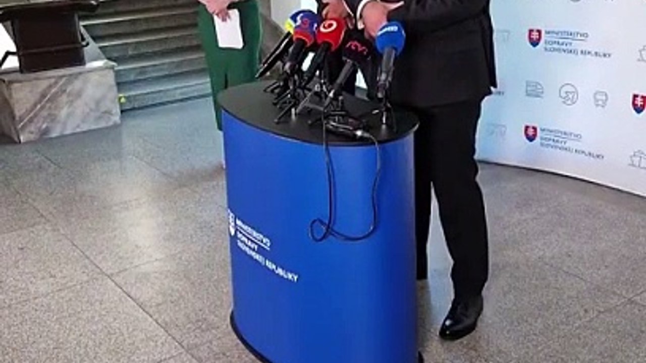 ZÁZNAM: J. Ráž: Pri tragickej nehode vlaku a autobusu zrejme zlyhal ľudský faktor