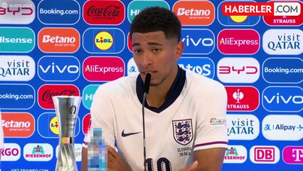 Slovakya yedek kulübesine "Cinsel organını" işaret eden Jude Bellingham'dan açıklama var