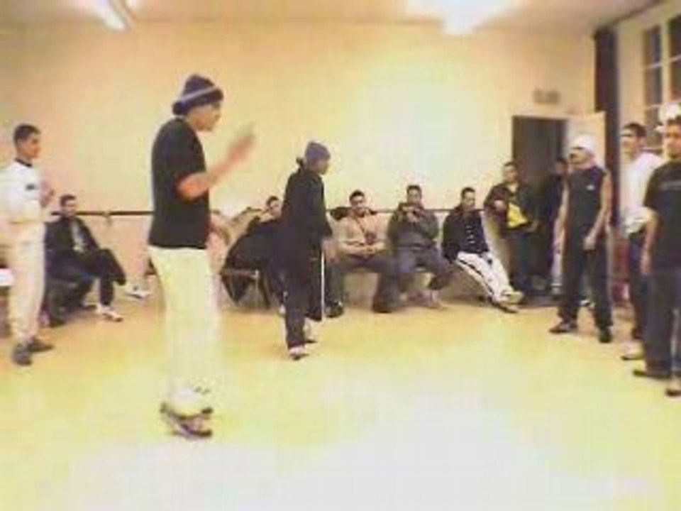 Battle Break dance Pierrelaye 2001 Cosmopolitan step breaker