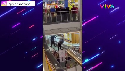 Geng Bersenjata Nekat Bobol Toko Emas di Mall Tanpa Takut