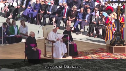 Il Papa: "Porre fine alla produzione e al traffico di droghe"