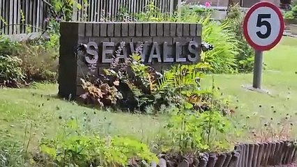 We visit the most expensive street in Bristol and were pleasantly surprised by the amount of greenery