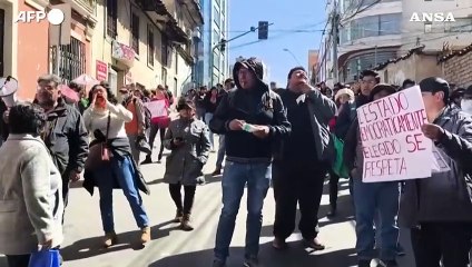 Bolivia, cittadini in piazza contro il golpe: "Zuniga traditore"