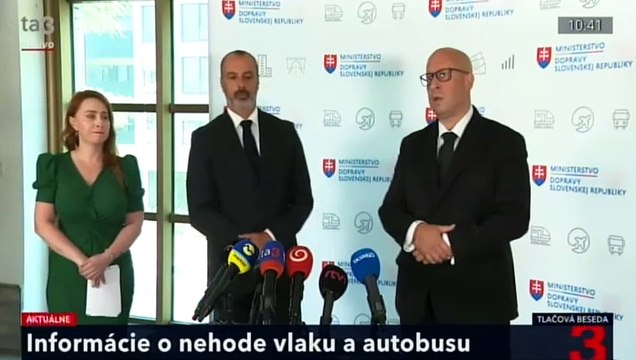 Nové Zámky, nehoda (tlačová beseda, 28-1037, spr)