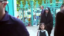 Iran, cittadini al voto a Teheran per le elezioni presidenziali anticipate