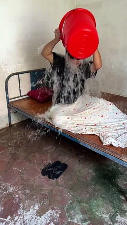 اُف اُف گرمی