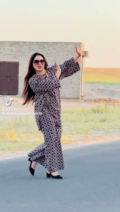 mehak Malik enjoy dance