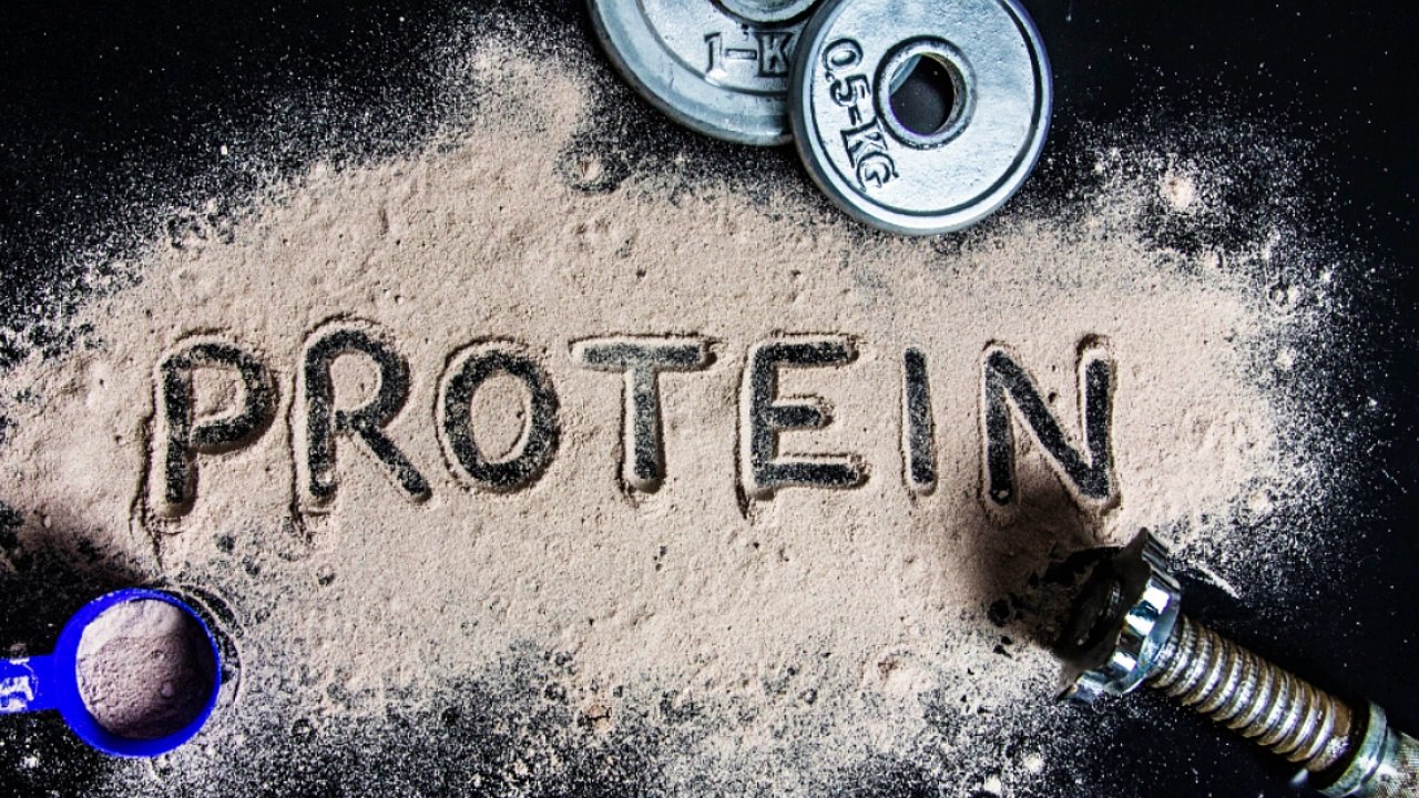Do You Need Protein Supplements? What Nutritionists Have To Say