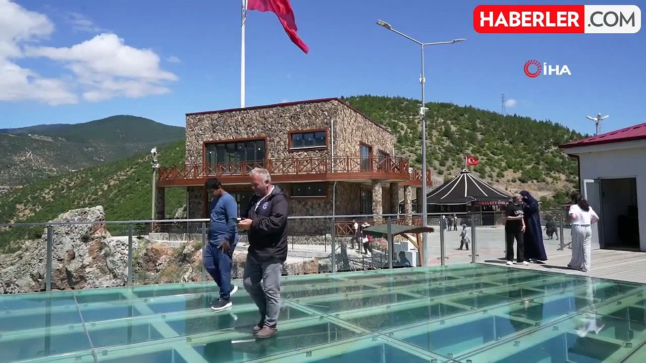 Torul Cam Seyir Terası Ziyaretçilerini Bekliyor
