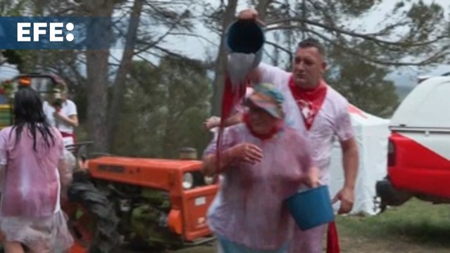 Más de 8.000 personas participan en la Batalla del Vino de Haro