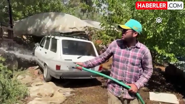 İzmir'de ormanlık alanda çıkan yangın büyüdü! Evler tahliye ediliyor