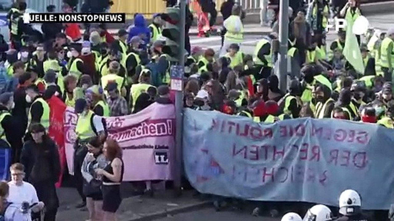 AfD-Parteitag: Doppelspitze bestätigt - massive Proteste in Essen