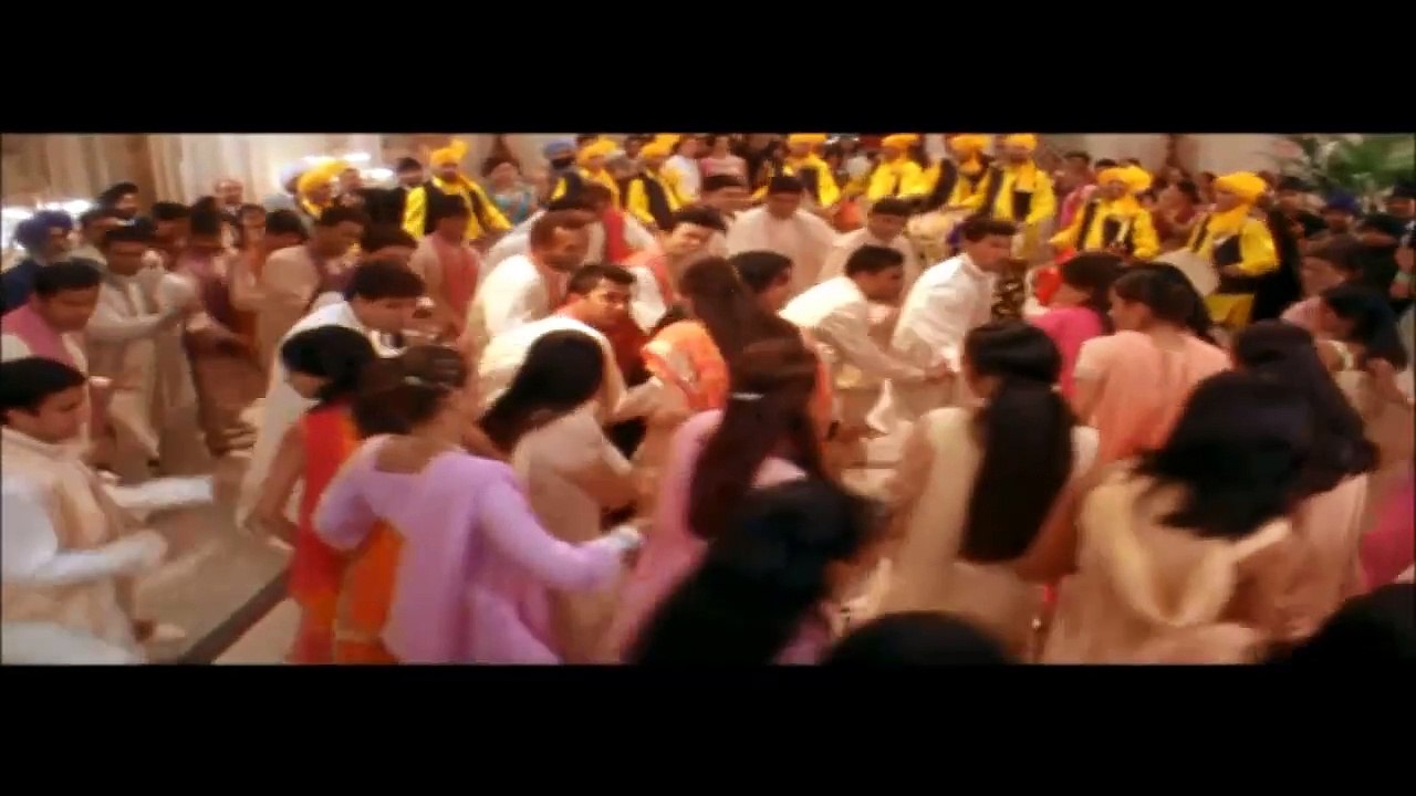 Fête chez les Bakshi | Coup de foudre à Bollywood — (2004)