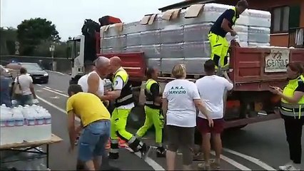 Garda, gastroenteriti a Torri del Benàco: il sindaco consegna acqua in bottiglia