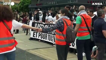 Francia, corteo ad un anno dalla morte di Nahel