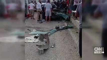 Mersin'de 2 kişinin öldüğü 35 kişinin yaralandığı kaza anı kamerada
