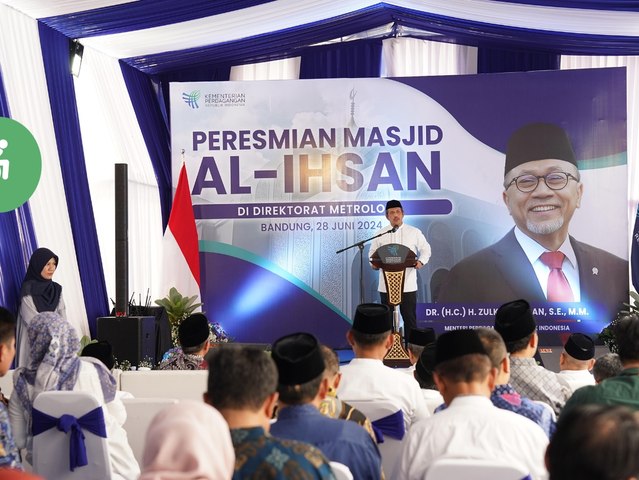 Menteri Perdagangan, Zulkifli Hasan Resmikan Masjid Al-Ihsan Direktorat Metrologi di Bandung