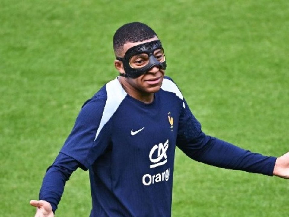 Mbappé findet seine neue Maske 'furchtbar'