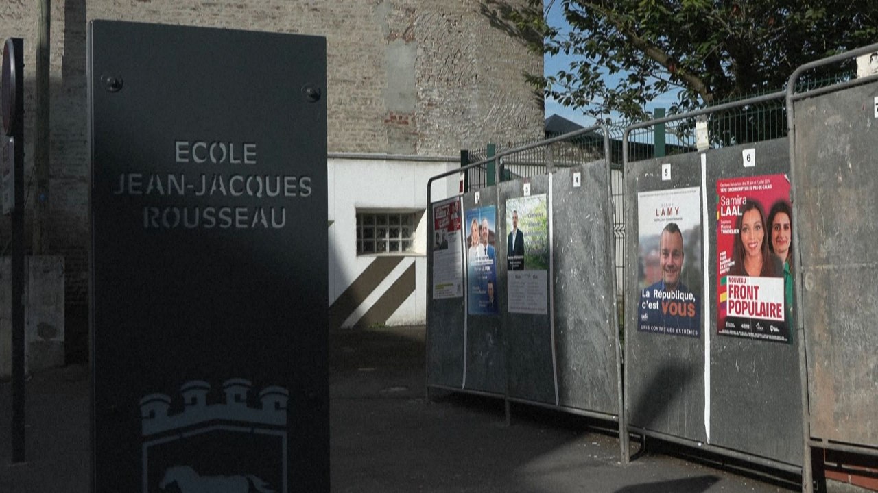 Législatives en France: paroles d'électeurs favorables au RN ou contre