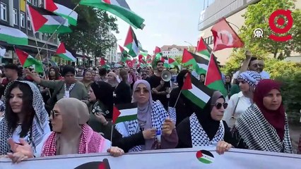 Berlin'de Filistin destekçileri polisten sert müdahale: Çok sayıda kişi gözaltına alındı