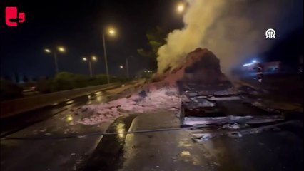 Saman yüklü tır yandı