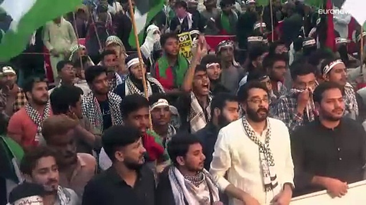 شاهد: مظاهرة حاشدة في كراتشي تطالب بوقف "الإبادة الجماعية" في غزة