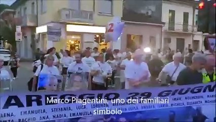 Strage di Viareggio, il grande corteo per ricordare le vittime 15 anni dopo