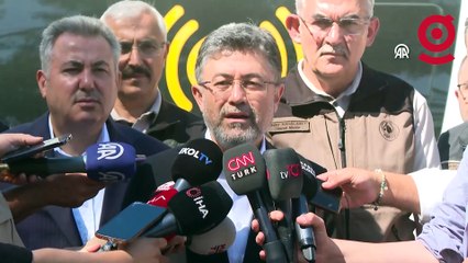Ormanlar cayır cayır yandı: Bakan Yumaklı İzmir'deki yangınların kontrol altına alındığını açıkladı