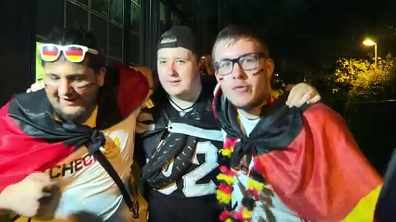Nach EM-Sieg gegen Dänemark: Deutsche Fans feiern in Dortmund