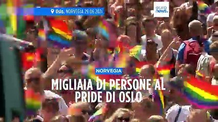 Oslo pride, in migliaia sfilano per le strade della capitale norvegese