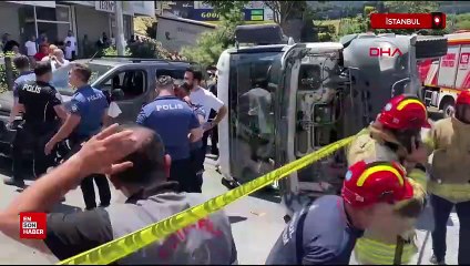 stanbul Kağıthane'de beton mikseri gelin arabasının üzerine devrildi