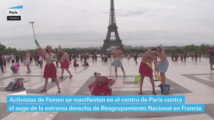 Activistas de Femen se manifiestan contra la extrema derecha en el centro de París