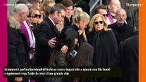 Sylvie Vartan au bord de l'évanouissement à l'hommage à Johnny à la Madeleine, le mari d'une grande star lui est venu en aide