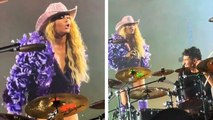 Paulina Rubio regaña a su baterista en pleno concierto: 