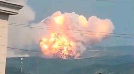 ビデオは中国での再利用可能なロケット「天龍-3」のテスト中の爆発を示しています