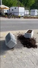 Vatandaş Bahçeler plajındaki kirlilikten şikayetçi