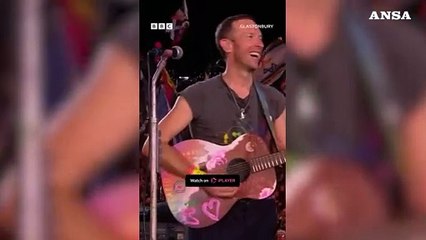 Coldplay e Michael J. Fox insieme sul palco di Glastonbury
