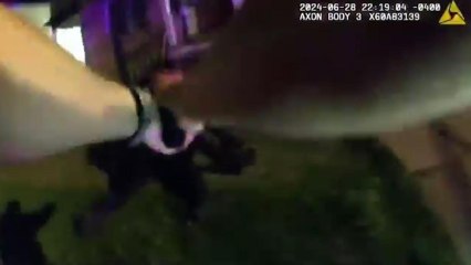 La Policía de Nueva York mata a un niño negro que empuñaba una réplica de pistola tras perseguirle