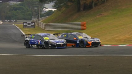 No molhado, Enzo Bedani e Erick Schotten vencem no Velocitta Stock Series concluiu neste domingo (30) a terceira etapa da temporada 2024