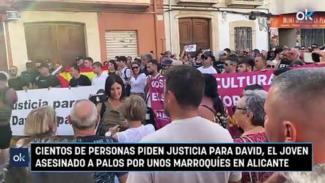 Cientos de personas piden justicia para David, el joven asesinado a palos por unos marroquíes en Gata de Gorgos