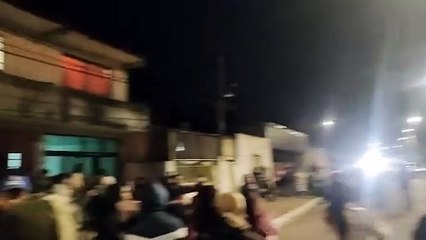 Cuando el pueblo descubrió la casa donde se aloja Laudelina se dirigió a repudiarla